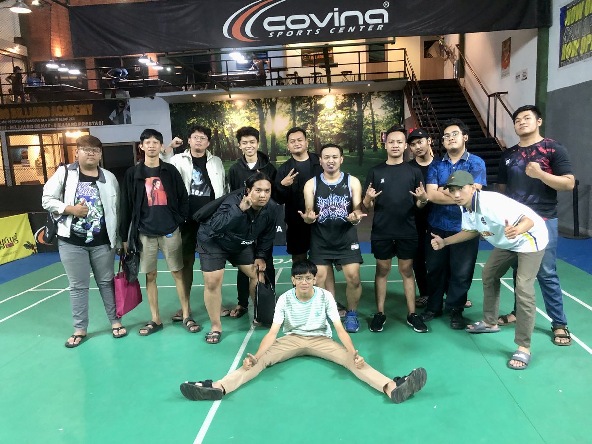 serikatkosan's tweet photo. kegiatan positif kesekian kalinya 🏸
#SerikatSehat https://t.co/zqRsH4wVPt