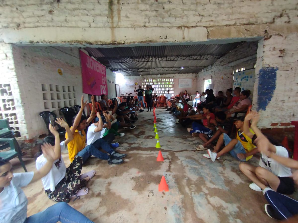 jepazvpar's tweet photo. El barrio 9 de marzo, ubicado en la margen derecha del río Guatapurí, es un sector de la ciudad conformado por barrios históricamente olvidados. Sin embargo, el trabajo comunitario de los y las jóvenes, ha hecho de este un territorio que le apuesta a la paz.
#JovenesEnPazVpar https://t.co/uLCvYovYGH
