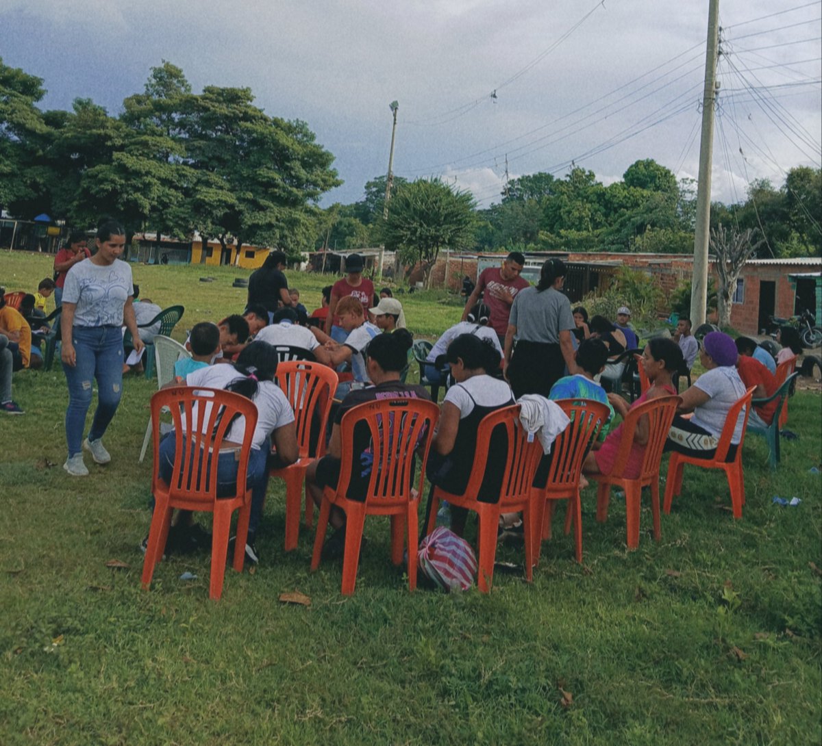 jepazvpar's tweet photo. El barrio 9 de marzo, ubicado en la margen derecha del río Guatapurí, es un sector de la ciudad conformado por barrios históricamente olvidados. Sin embargo, el trabajo comunitario de los y las jóvenes, ha hecho de este un territorio que le apuesta a la paz.
#JovenesEnPazVpar https://t.co/uLCvYovYGH
