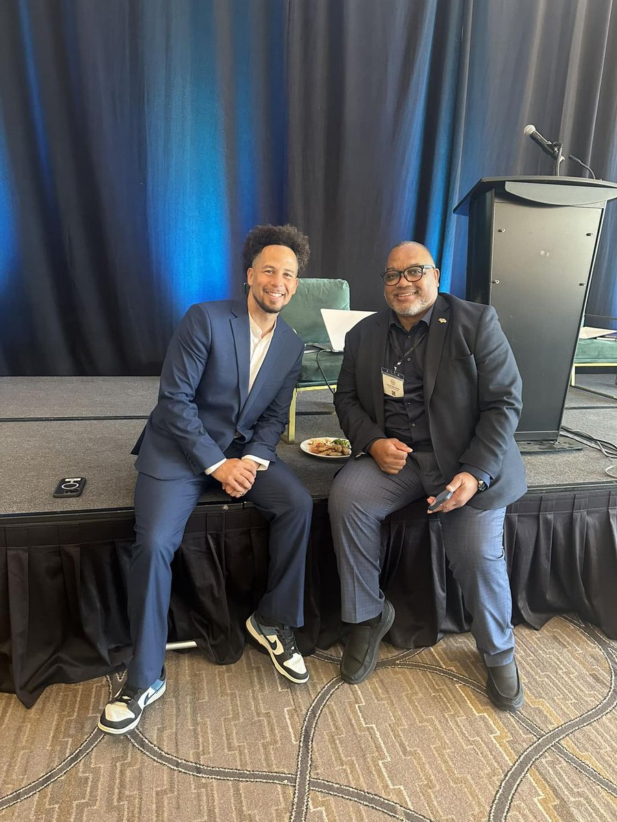 DrDEBrooks's tweet photo. I connected with President @DrLukeWood as he presented to over 120 deans of research institutions how we should respond to diverse communities, meaning all communities who elect to be a part of our universities. @sacstate is doing great things! #modelingleadership #settingtrends https://t.co/R7175HQcUp