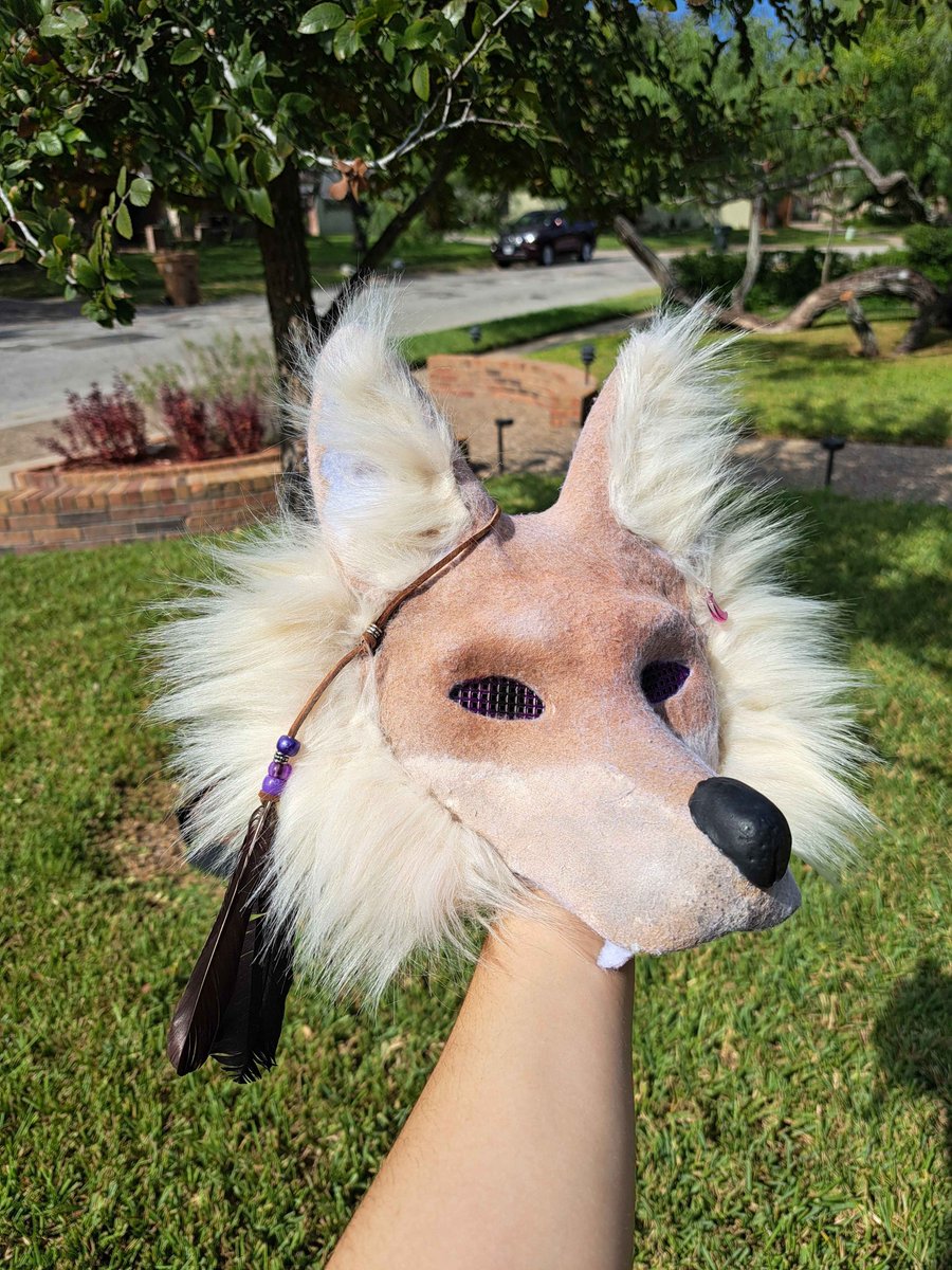 Gift for my best friend Ellie!💚

(more pics below)
#wolf #therian