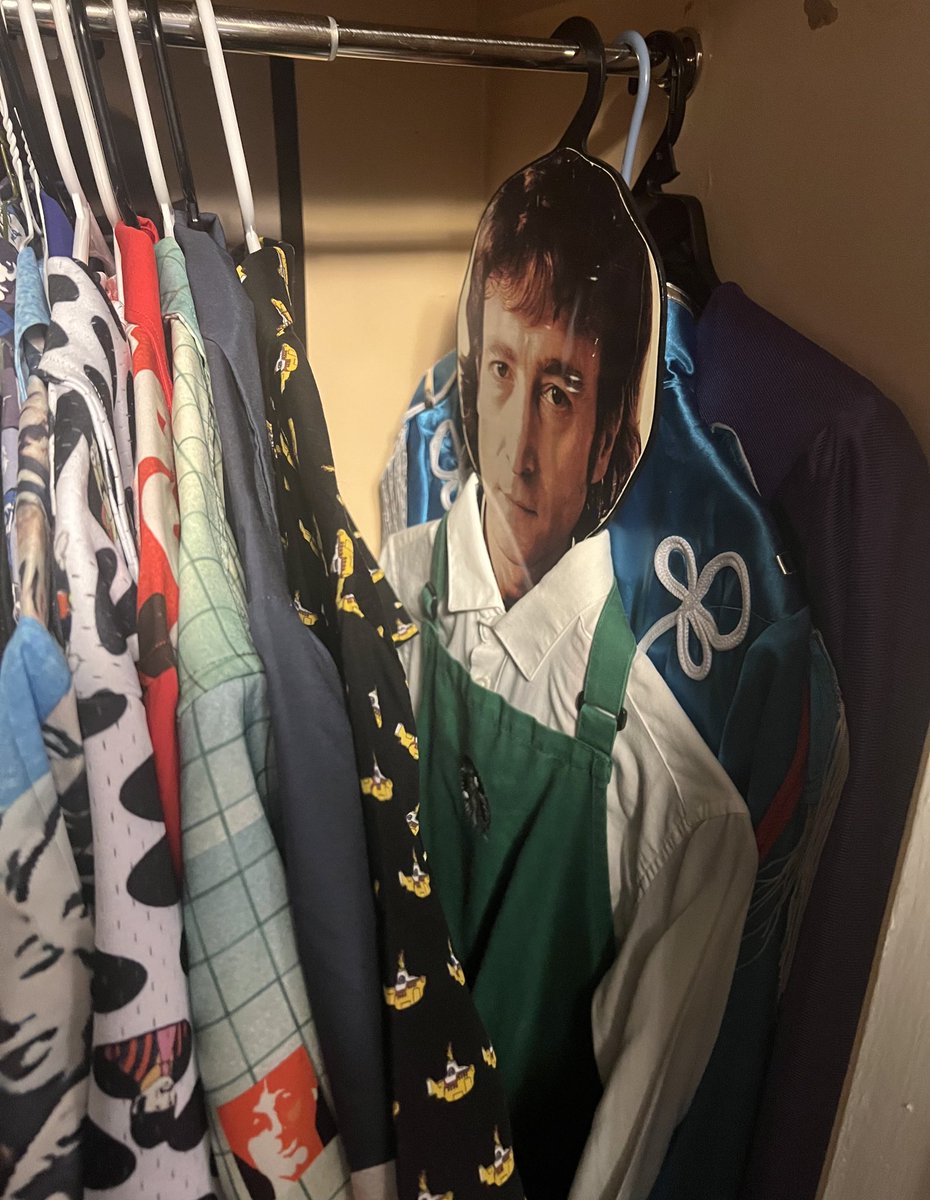 peterlanee's tweet photo. me picking a shirt from my closet: hm this one looks cool I will wear it today

barista john lennon: imagine all the oatmilk https://t.co/ITB6jtm3i7