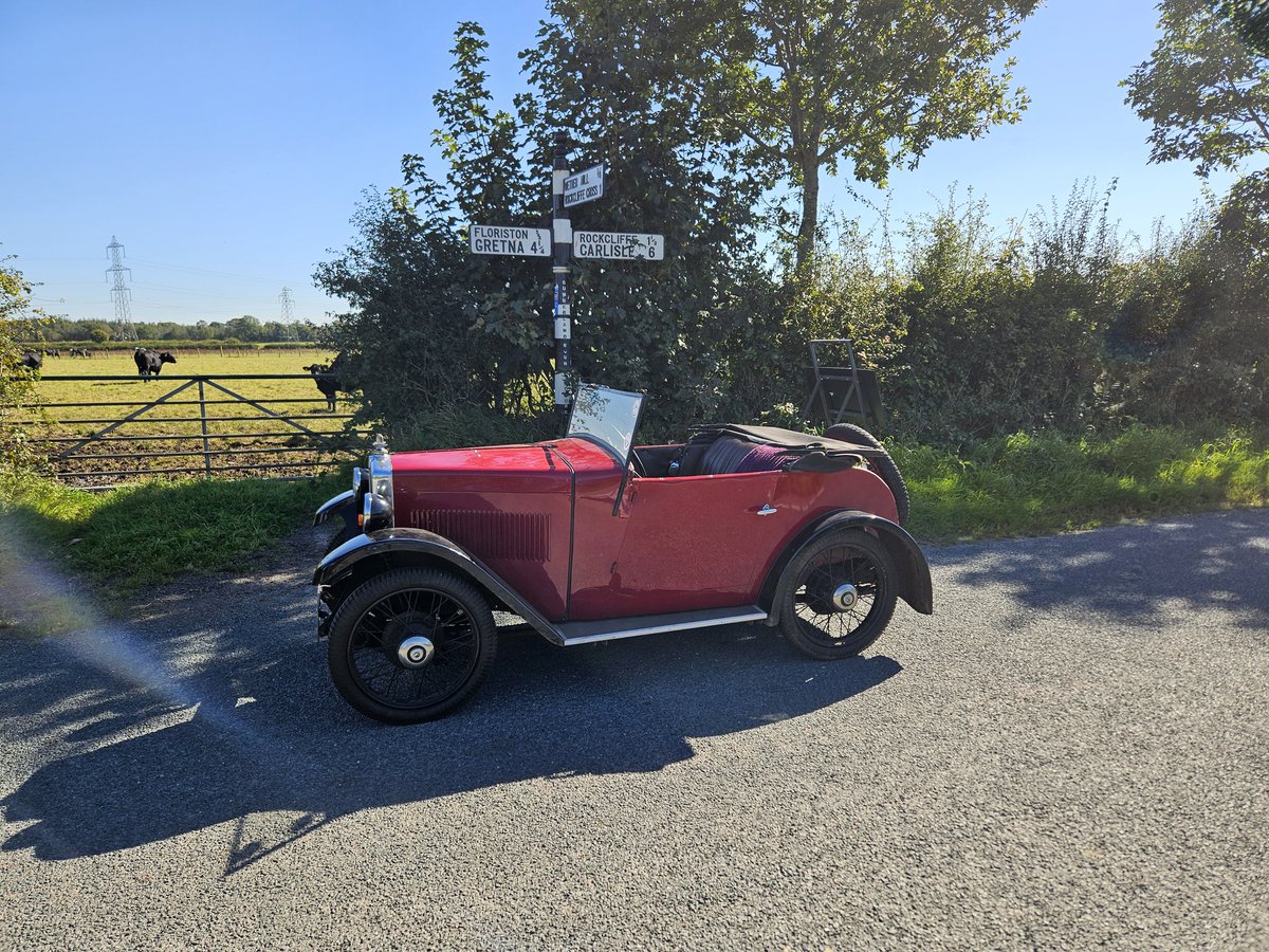 3speedCrashBox's tweet photo. @craigymcmillan @history99917180 No problem with my Morris Minor. Pull out, start engine, push fully in, drive off. 😎 https://t.co/xBLvxcFNMR