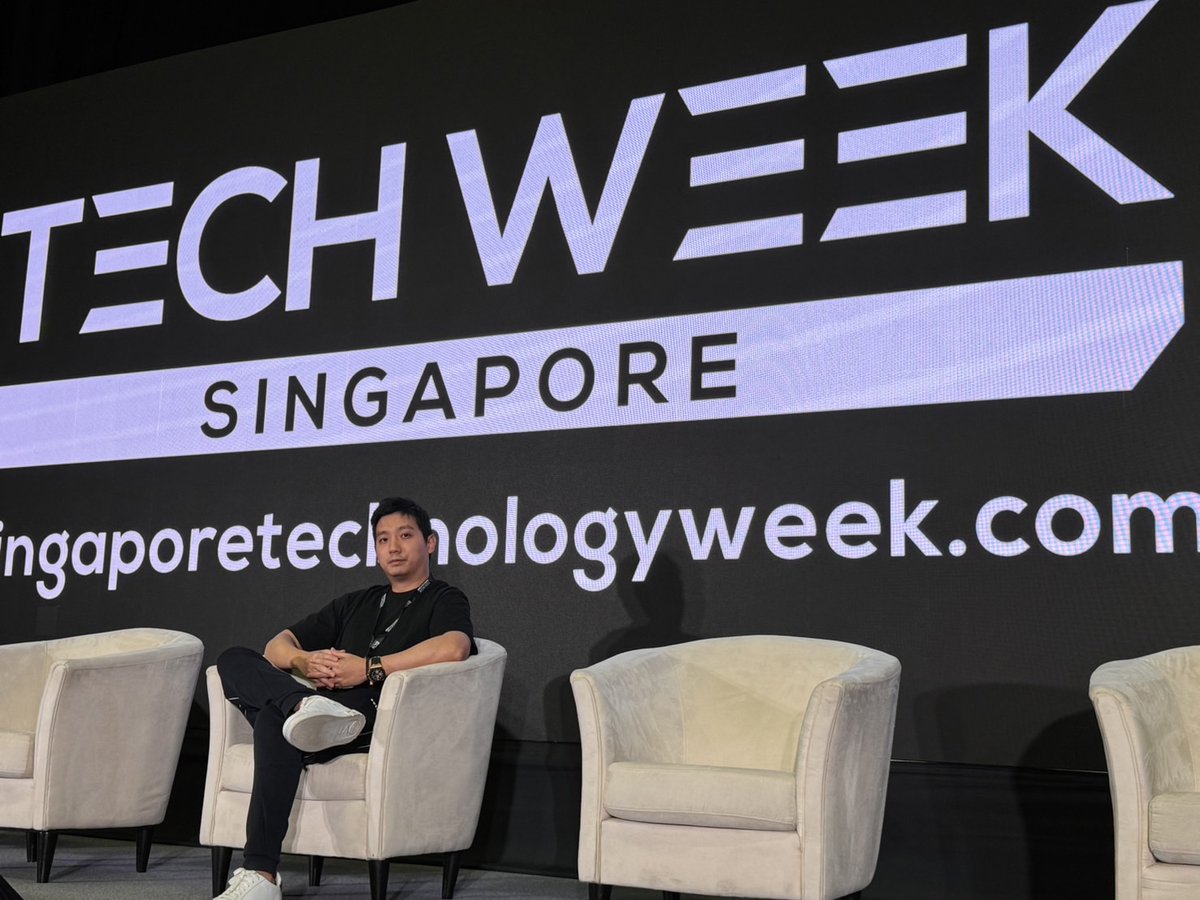 NeuroWatt_ai's tweet photo. Neurowatt攜手台智研出席2024Tech Week Singapore，共創AI時代  

Neurowatt and ITRD attend 2024 Tech Week Singapore, embracing the future of ai-driven innovation https://t.co/N1Fkg2E324