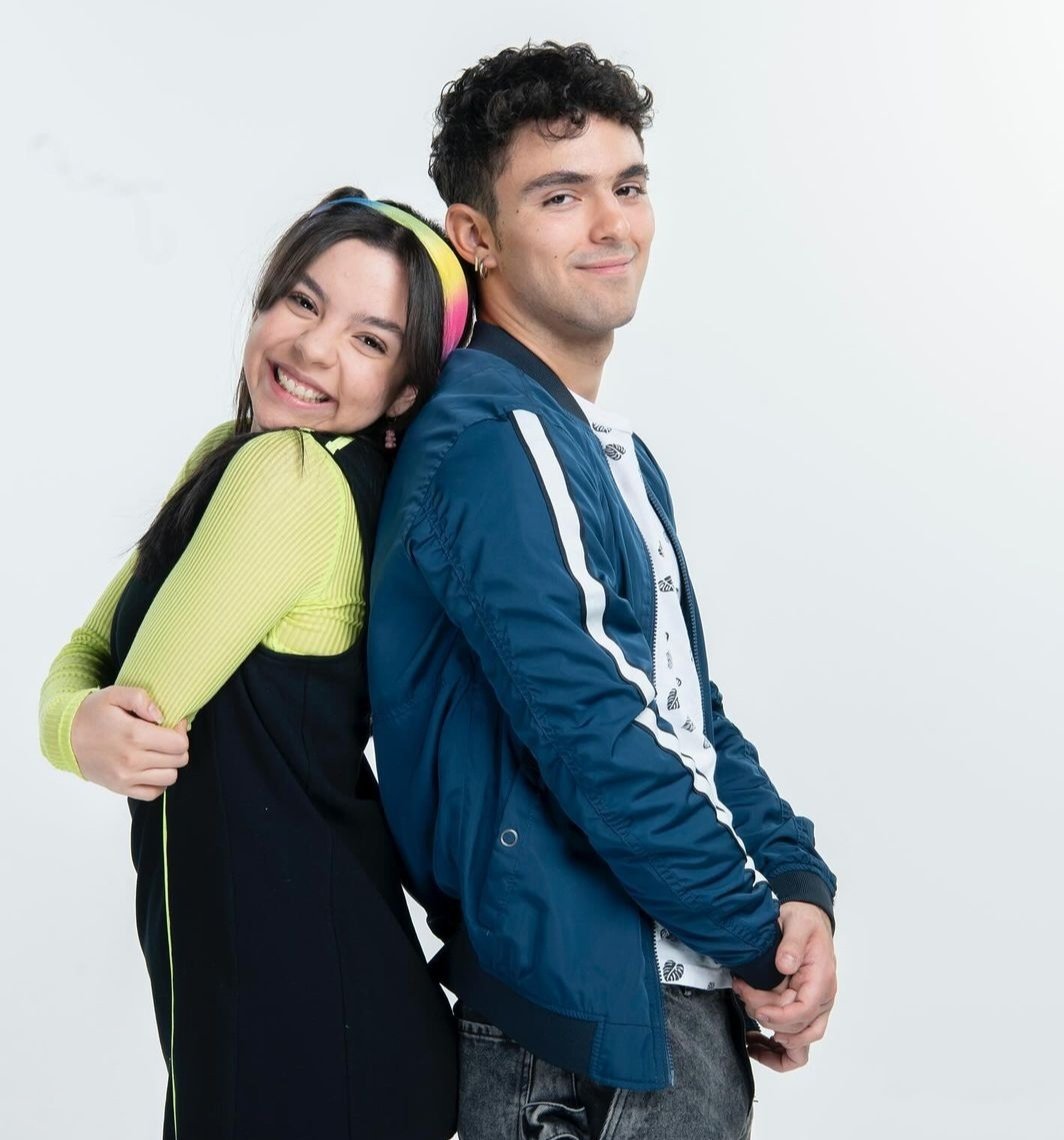 FamChamorro's tweet photo. FALTAN 4 DIAS PARA EL ESTRENO DE @papasporconven
Listos para conocer a Chofis y a Checo
#FamiliaChamorro #Chofis #Checo #MariaPerroni #JoaquinBondoni https://t.co/899tBPgWUE