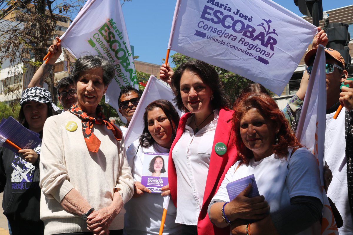 cote_eo's tweet photo. #ViñadelMar ❤️ Estuvimos esta mañana junto a la senadora @iallendebussi y el equipo de campaña recorriendo el centro de Viña del Mar .

¡Gracias por tan buena recepción de vecinas y vecinos ! 

#N118 #UniendoComunidades
#ViñadelMar #Concón #Quintero #Puchuncaví #CORE https://t.co/q4Sg20HLFf