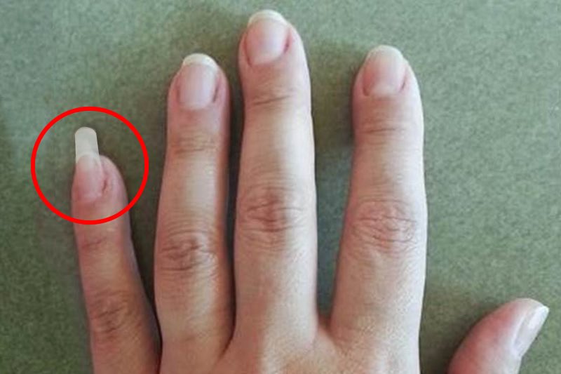 Si j’aperçois qu’un homme a un ongle comme ça, je le bloque direct