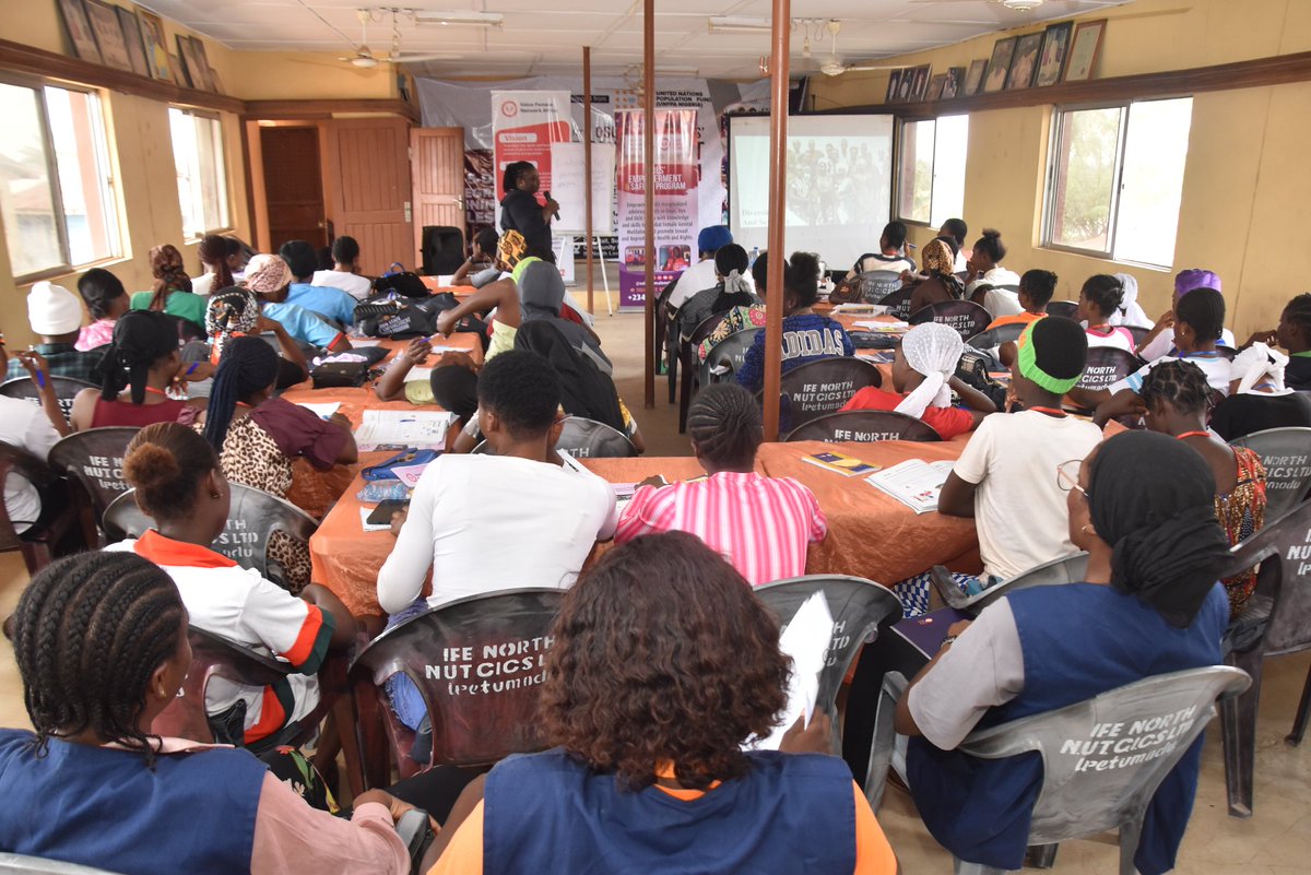 ValueFemaleNet's tweet photo. The conversation deepened as Dr. Foluke explored:
✨ The Law and Sexuality
✨ Sexual Abstinence & Abuse
✨ STIs, Family Planning, and Contraception
Equipping the girls with knowledge to make informed decisions
#YouthAdvocacy #GirlEmpowerment #OsunGESP #ValueFemaleNetwork https://t.co/VIigCRLBH1