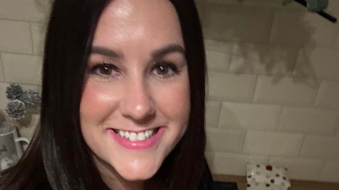 LeilaniDowding's tweet image. 𝐓𝐖𝐎 𝐀𝐍𝐃 𝐀 𝐇𝐀𝐋𝐅 𝐘𝐄𝐀𝐑𝐒
 for an inappropriate post on X after the Southport Massacre.

WE 𝐃𝐎 𝐍𝐎𝐓 have a justice system in the UK 

𝐒𝐇𝐄 𝐈𝐒 𝐀 𝐏𝐎𝐋𝐈𝐓𝐈𝐂𝐀𝐋 𝐏𝐑𝐈𝐒𝐎𝐍𝐄𝐑.
I am sickened. The @CPSUK @ukhomeoffice @Keir_Starmer  should be ashamed