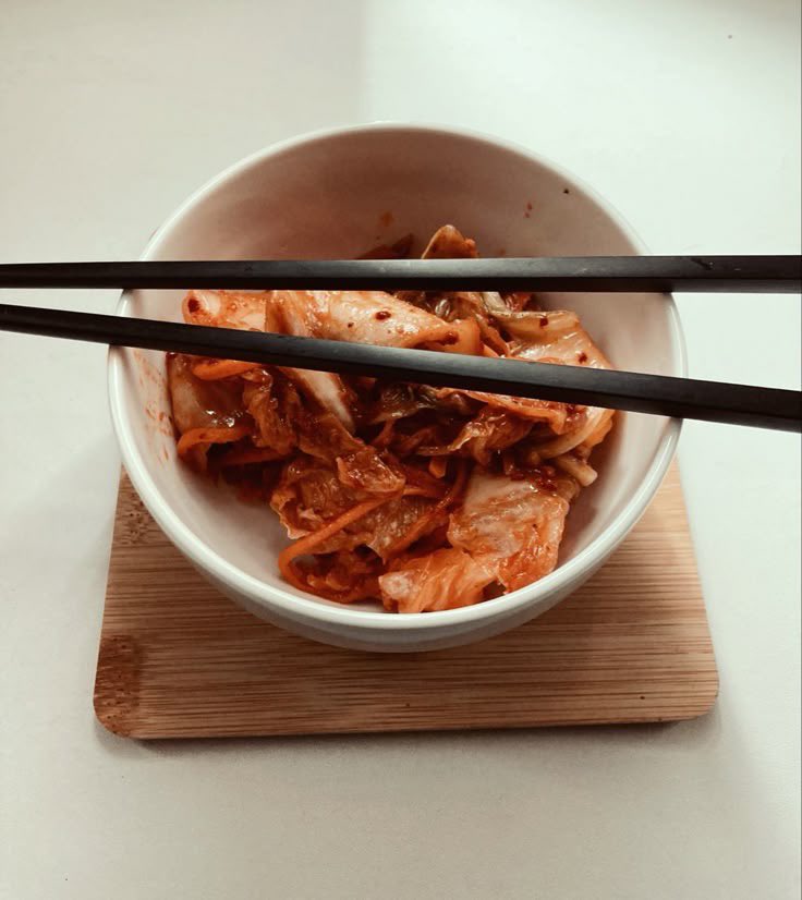 lateatokyo's tweet photo. 2. kimchi
u will NEVER walk into a korean household w/out seeing kimchi. its known as the k-food queen bc of the low calories and belly-boosting vitamins! https://t.co/TnjSKXmpaj