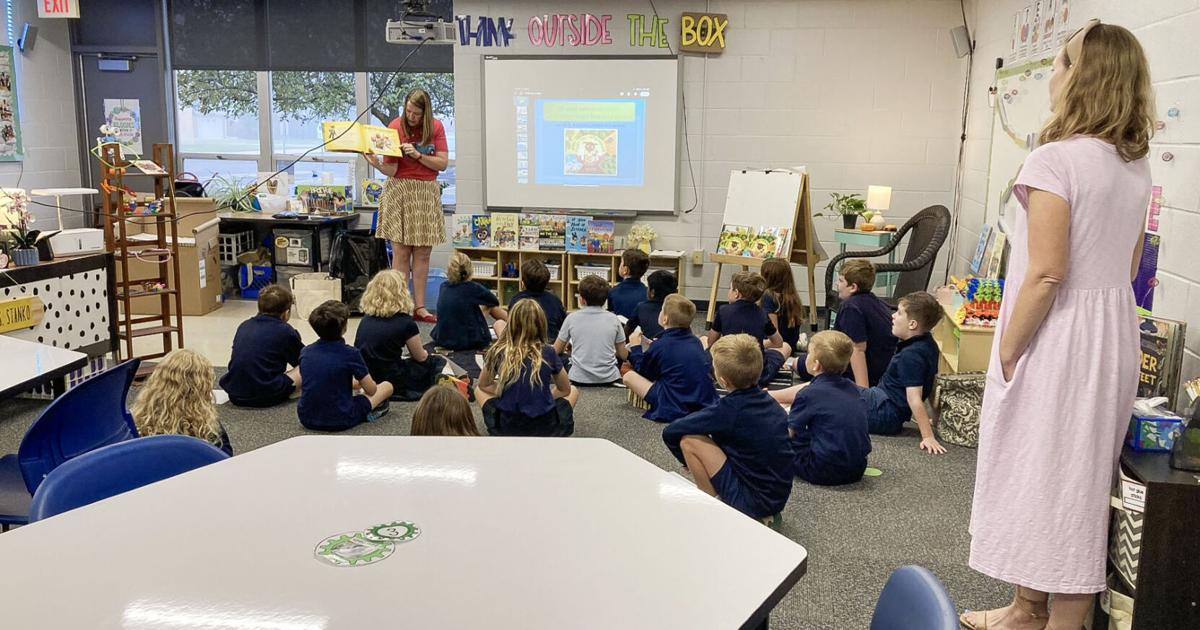 FarmWeekNow/RFD Radio (@farmweeknow) on Twitter photo The Illinois Agriculture in the Classroom <a href="/Ilagclass/">Illinois AITC</a> program received $647,000 for materials, training, educational lessons and activities from the <a href="/IAAFoundation/">IAA Foundation</a> to support 81 local county coalitions that serve 88 counties. bit.ly/3Aek5h7 The Illinois Agriculture in the Classroom <a href="/Ilagclass/">Illinois AITC</a> program received $647,000 for materials, training, educational lessons and activities from the <a href="/IAAFoundation/">IAA Foundation</a> to support 81 local county coalitions that serve 88 counties. bit.ly/3Aek5h7