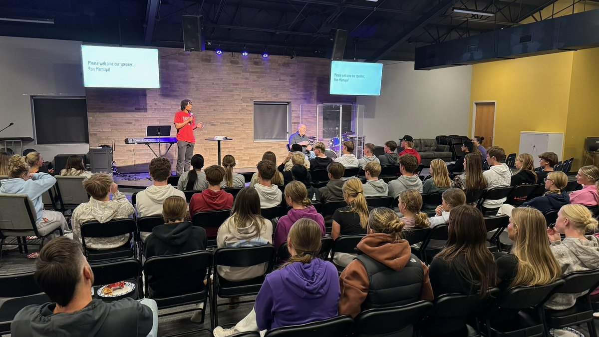 JHS_FCA's tweet photo. Thank you to all who attended our huddle on Tuesday! We had a great worship band lead us during worship, followed by an awesome message by Ron!

UPCOMING EVENTS
• Thursday, October 24th, 7 AM: Bible Study
• Tuesday, October 29th, 7:30 PM: Huddle 

We hope to see you all soon! https://t.co/rxhxXoRbFN