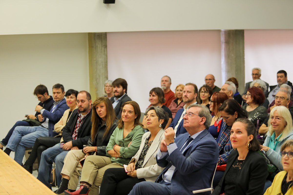 fpabloiglesias's tweet photo. 🔔Nuestra presidenta, @luisacarcedo ha intervenido en la presentación del documental “La Nueve. Los españoles que liberaron París”, junto con el SE @FmartineL, Ángel Bahamonde, Juan Carlos Sánchez Illán, Evelyn Mesquida y @gaspar_celaya en la @uc3m https://t.co/G7RktM1dTu