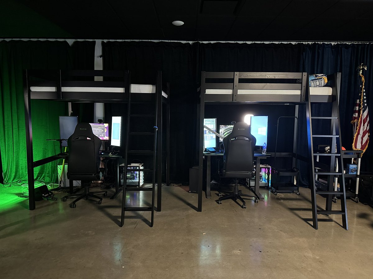 OpTic Hitch tweet media