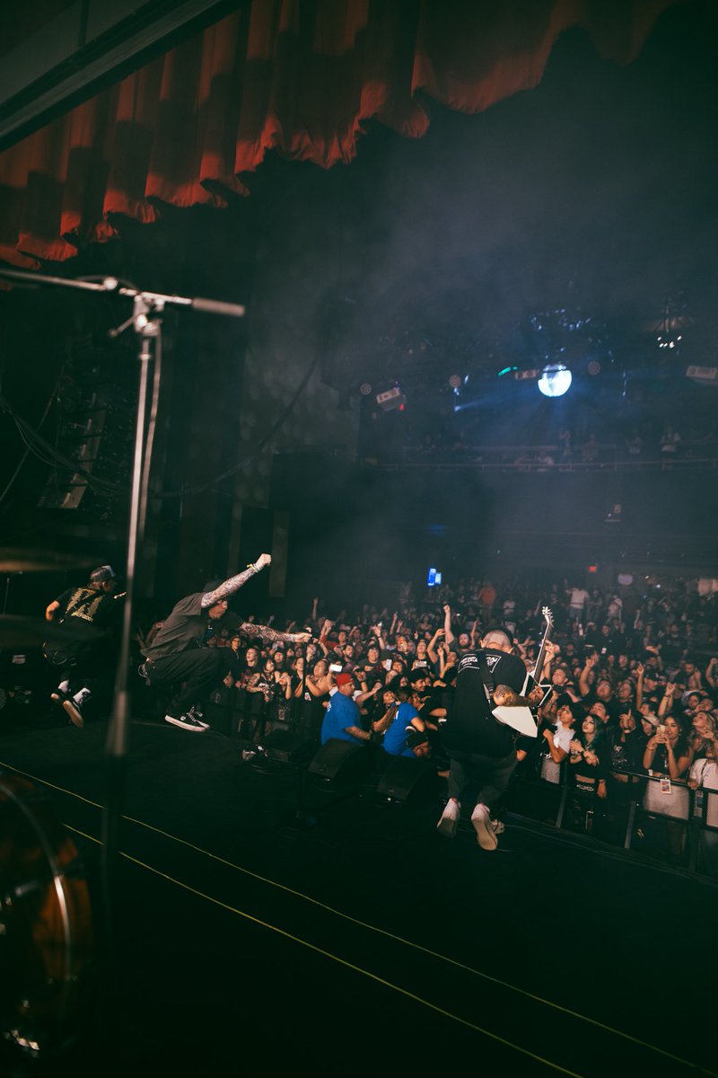NeckDeepUK's tweet photo. Wow! Tour is fun! Thank you Oklahoma City, Wichita and Albuquerque. We’re in Salt Lake City tonight. Vegas and When We Were Young this weekend 🐌

📸: @wondergirlphoto https://t.co/amSL1n9M9f