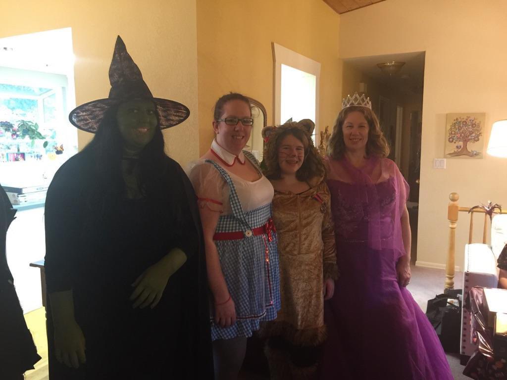 _d3arjohn's tweet photo. @trixiemattel #showusyourcostume @katya_zamo @trixiemattel https://t.co/hW4BHTTTRe