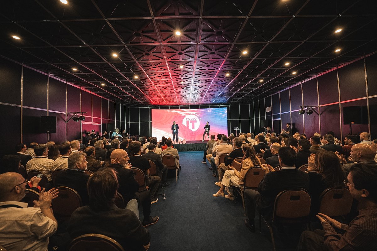 Recién comienza la primera jornada de #PulsoIT 2024.

Las puertas de Costa Salguero están abiertas hasta las 20hs.

Ya comenzaron las #PulsoITTalks con lo mejor de la #Tecnologia, la innovación, el #mercado y la #IA.