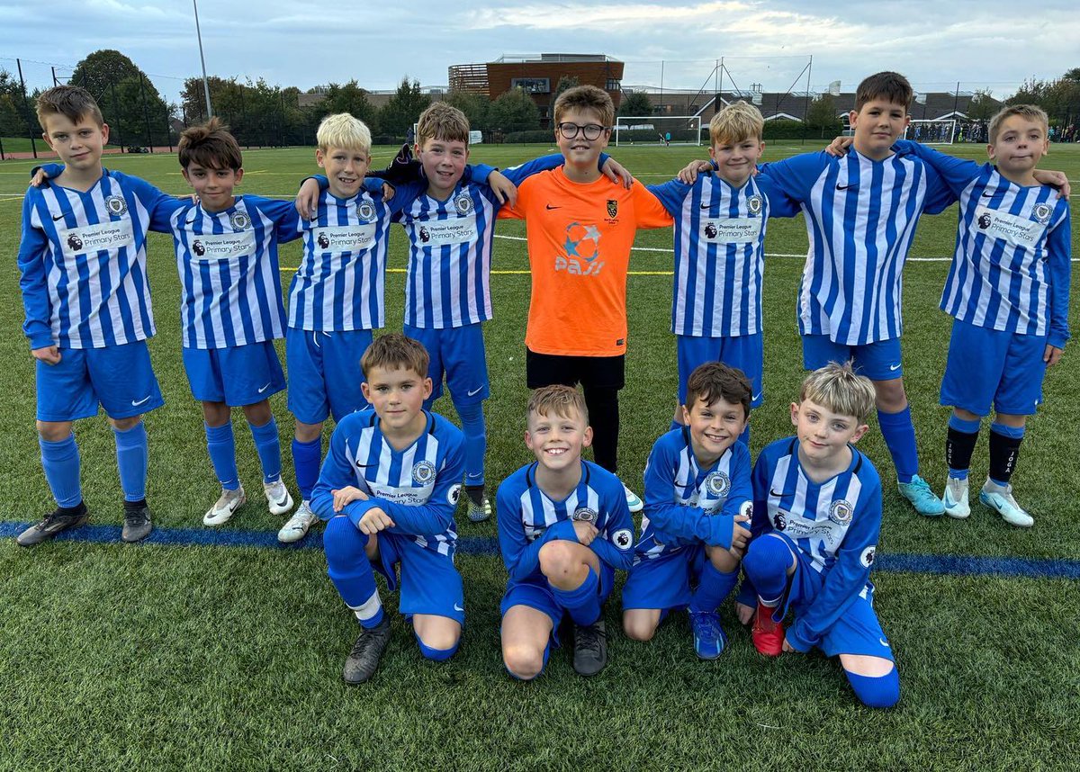 nlancingprimary's tweet image. Well done to our girls and the boys football teams who played brilliantly this week. ⚽️