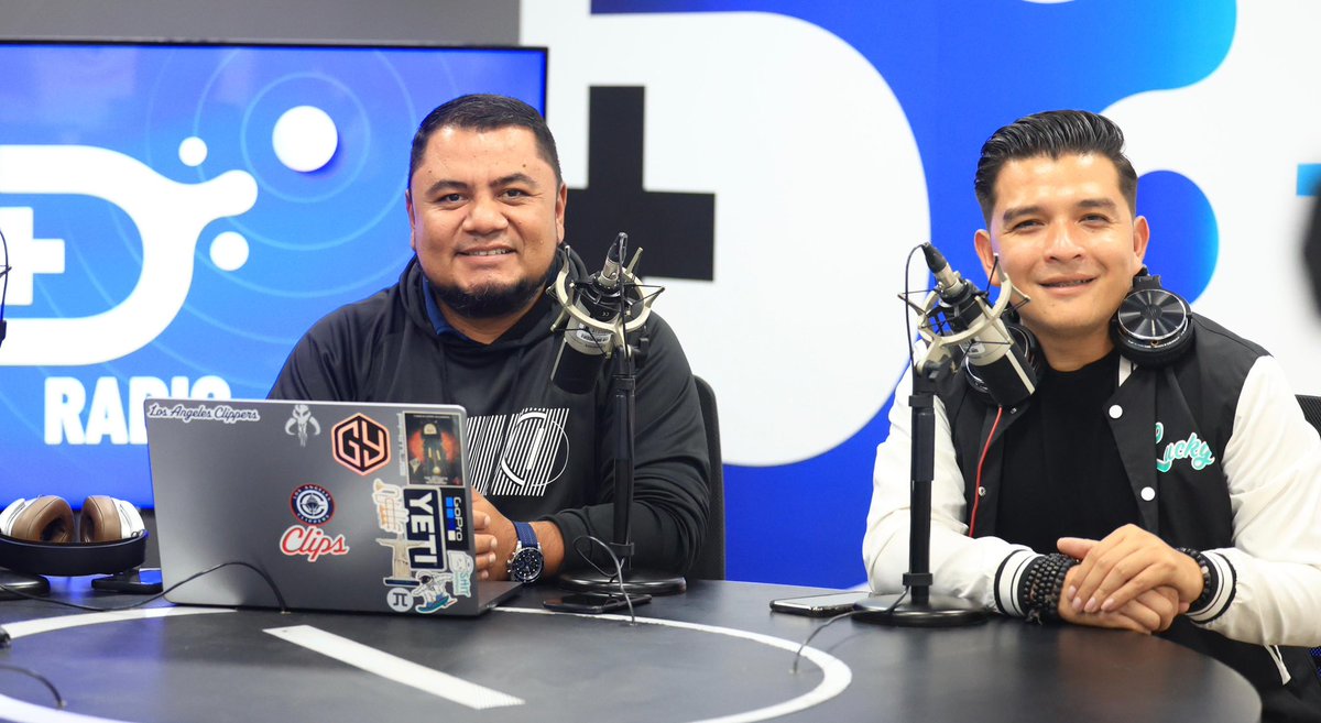 indeselsalvador's tweet photo. ¡Continuamos en vivo! 🎙

Sintonízanos en estos momentos por @RadioLaChevere 100.9 FM, en nuestro programa +Deportes Radio. 🫡🇸🇻

También puedes sintonizarnos en nuestro canal de Youtube: https://t.co/qJxnrHrtv2 🫰🏻✨

#ConstruyendoElCamino https://t.co/D6zHllG3sH