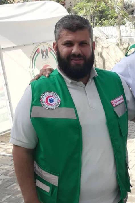QudsNen's tweet photo. Breaking | Ahmed Al-Talbani, the Director of the Central Medical Station (Emergency and Ambulance Department), and his family were massacred in an Israeli airstrike that targeted their home in central Gaza. https://t.co/CrSTM9LxDw