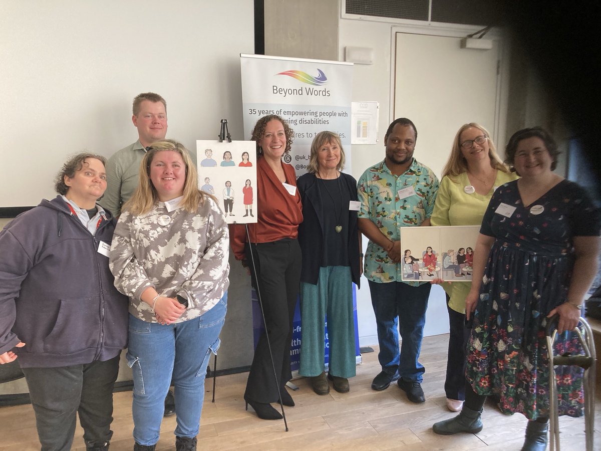 Anne Hunt tweet media