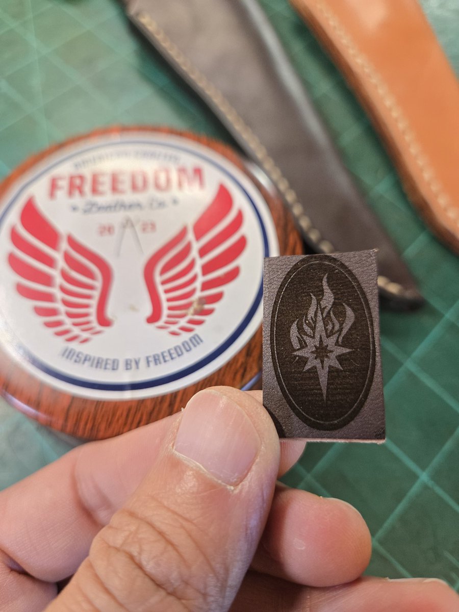 EstelaWildEd's tweet photo. In 2025, I'm offering limited edition #winklerknives mentor knives w/ a custom sheath by #freedomleatherco. These knives will be 1st come, 1st served and are certain to become highly collectible. More to come but here is a teaser of the burning star logo they will wear. #madeinNC https://t.co/wJKXaFfwLK