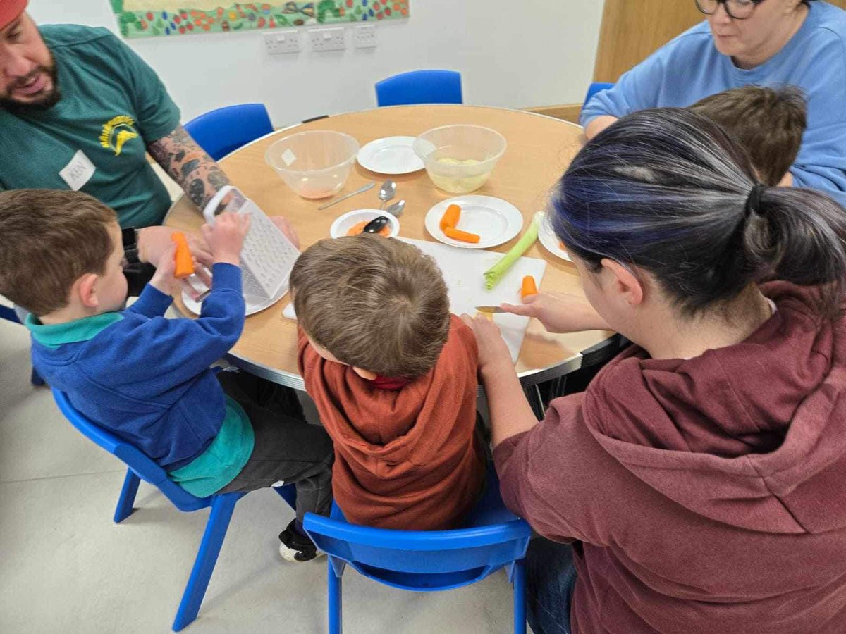 SAC_FLT's tweet photo. Fabulous family learning day with Fiona at Struthers EYC singing some new songs, reading Room on the Broom and making our own homemade soup @StruthersEYC @SACEarlyYears https://t.co/LjNFYTSjo1
