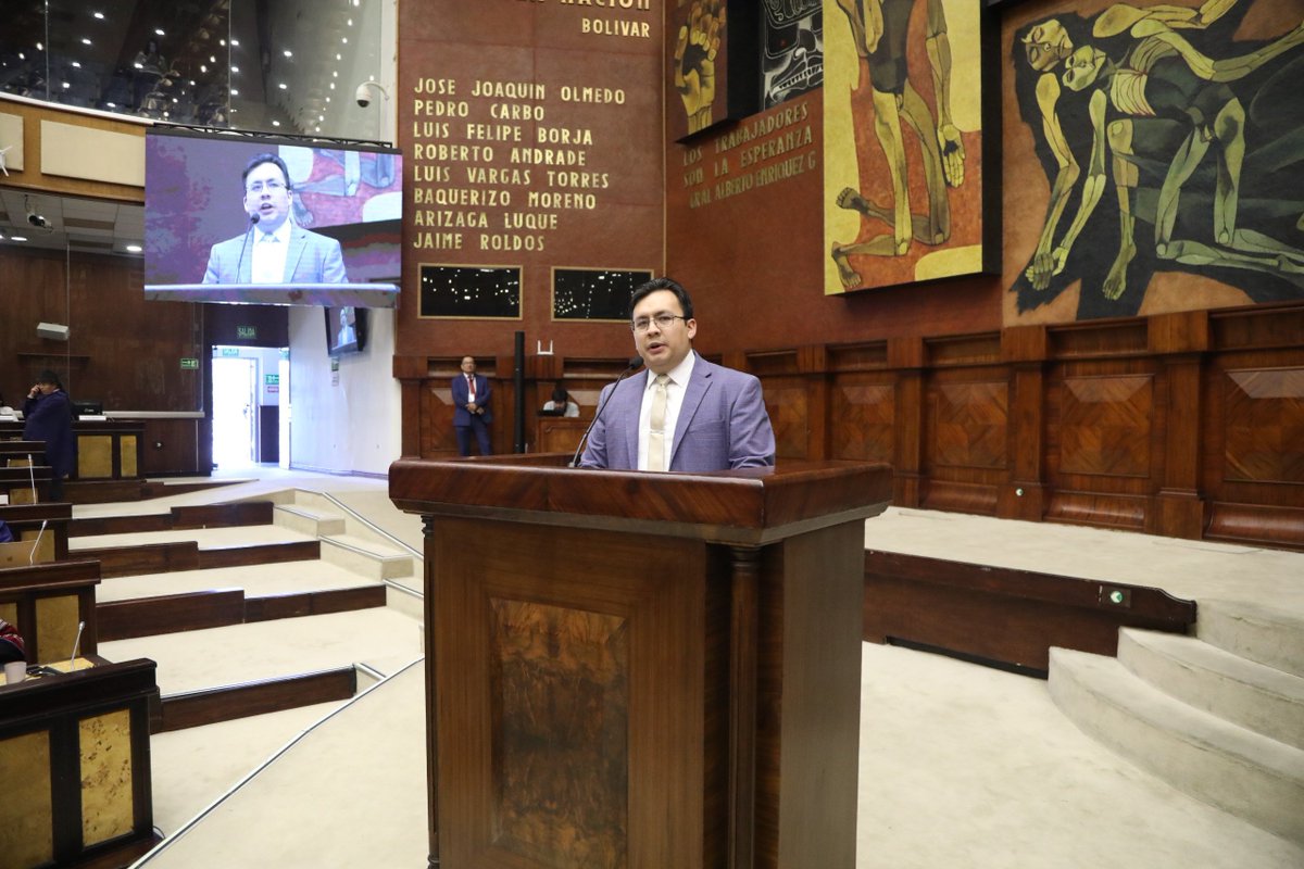El Abg. Pablo Proaño, de la Organización Dignidad y Derecho, indica que los cuidados paliativos significan asistencia y alivio del dolor y la posibilidad de que un paciente pueda disfrutar de la vida pese a su enfermedad. 

Felicita a <a href="/DerechoSaludAN/">Comisión del Derecho a la Salud y Deporte</a> por el tratamiento técnico