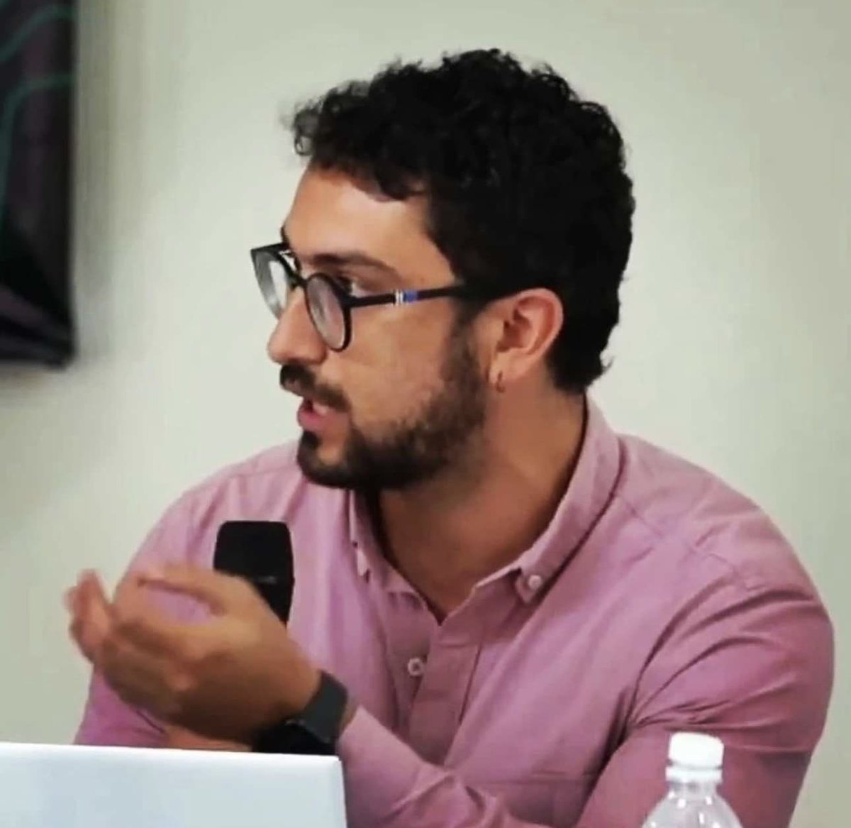Diego Guevara (@diegoguevaro) on Twitter photo El gran <a href="/ManuF_Martinez/">Manuel Felipe</a> mi asesor en <a href="/MinHacienda/">MinHacienda</a> y amigo de la academia heterodoxa ha partido. Manuel ideó la Regla Fiscal Verde que esta en el proyecto de la ley de financiamiento y un estudioso de la macroeconomía . Te vamos a extrañar,Paz en tu viaje eterno. El gran <a href="/ManuF_Martinez/">Manuel Felipe</a> mi asesor en <a href="/MinHacienda/">MinHacienda</a> y amigo de la academia heterodoxa ha partido. Manuel ideó la Regla Fiscal Verde que esta en el proyecto de la ley de financiamiento y un estudioso de la macroeconomía . Te vamos a extrañar,Paz en tu viaje eterno.