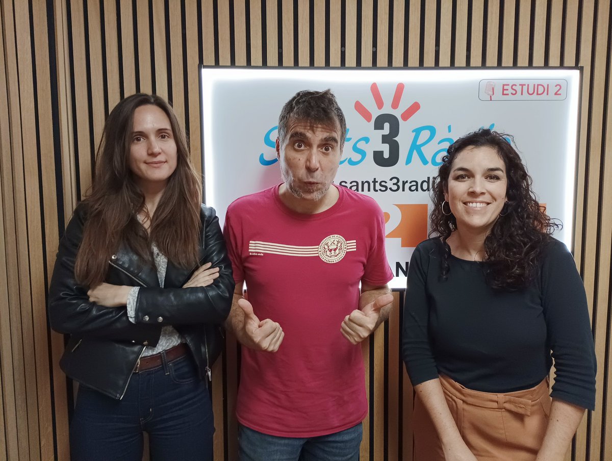 Avui hem gravat un programa estratosfèric ❤️
Amb la <a href="/RosaMolinero/">Rosa Molinero Trias</a> i la Clara Simó.
La Rosa, periodista gastronòmica i la poseu llegir per tot arreu! La Clara amb més de 20.000 seguidors a instagram fent receptes de cuina.
Quin programa! ❤️❤️❤️❤️❤️❤️
A <a href="/sants3radio/">sants3radio</a>  evidentment!