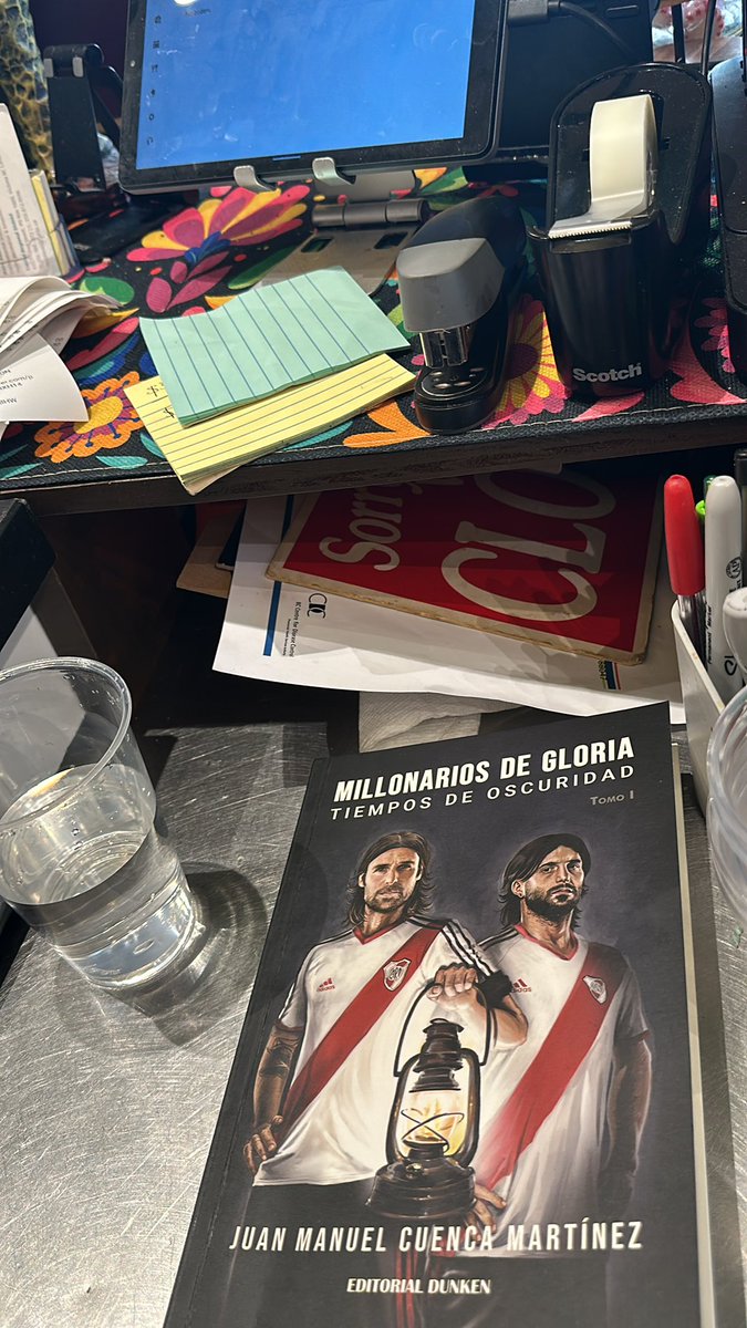 Después de nose cuánto tiempo empecé a leerlos <a href="/jmcuenca80/">Juan Manuel Cuenca Martinez</a> se puede decir que la lectura no era/es lo mío. Pero llegando a la mitad del Tomo I, puedo decir que debí haber empezado a leerlos antes, hasta ahora, muy buen libro. (No me imaginaba que llevabas las cábalas tan adentro)