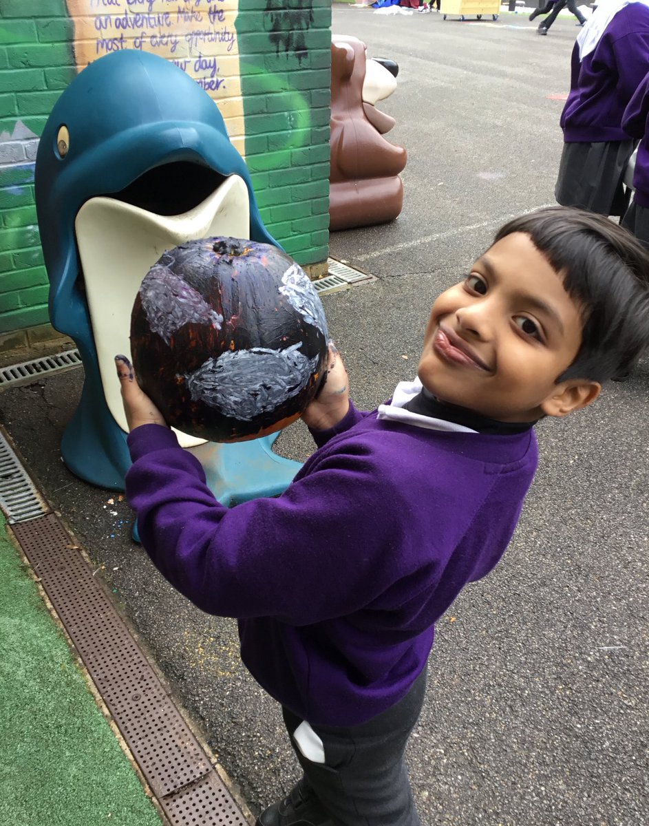 BCA_Academy's tweet photo. This week we have introduced pumpkins to our @OPAL_CIC provision! Our #BCASuperheroes have loved decorating Autumn 🎃’s with paint sticks! 🎨 💜 https://t.co/qdpqGlJrgW
