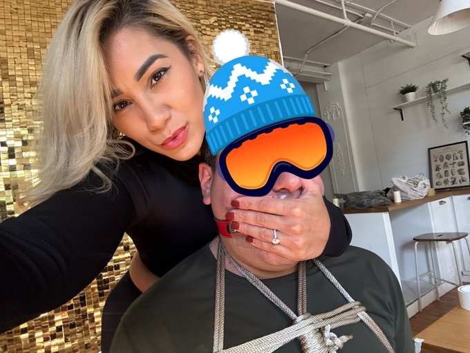 Don&rsquo;t you wanna get in my ropes? I know it&rsquo;s difficult to breathe just being around me but let me make<a href="/tag/bondage"class="tags"><span>#bondage</span></a><a href="/tag/hom"class="tags"><span>#hom</span></a>