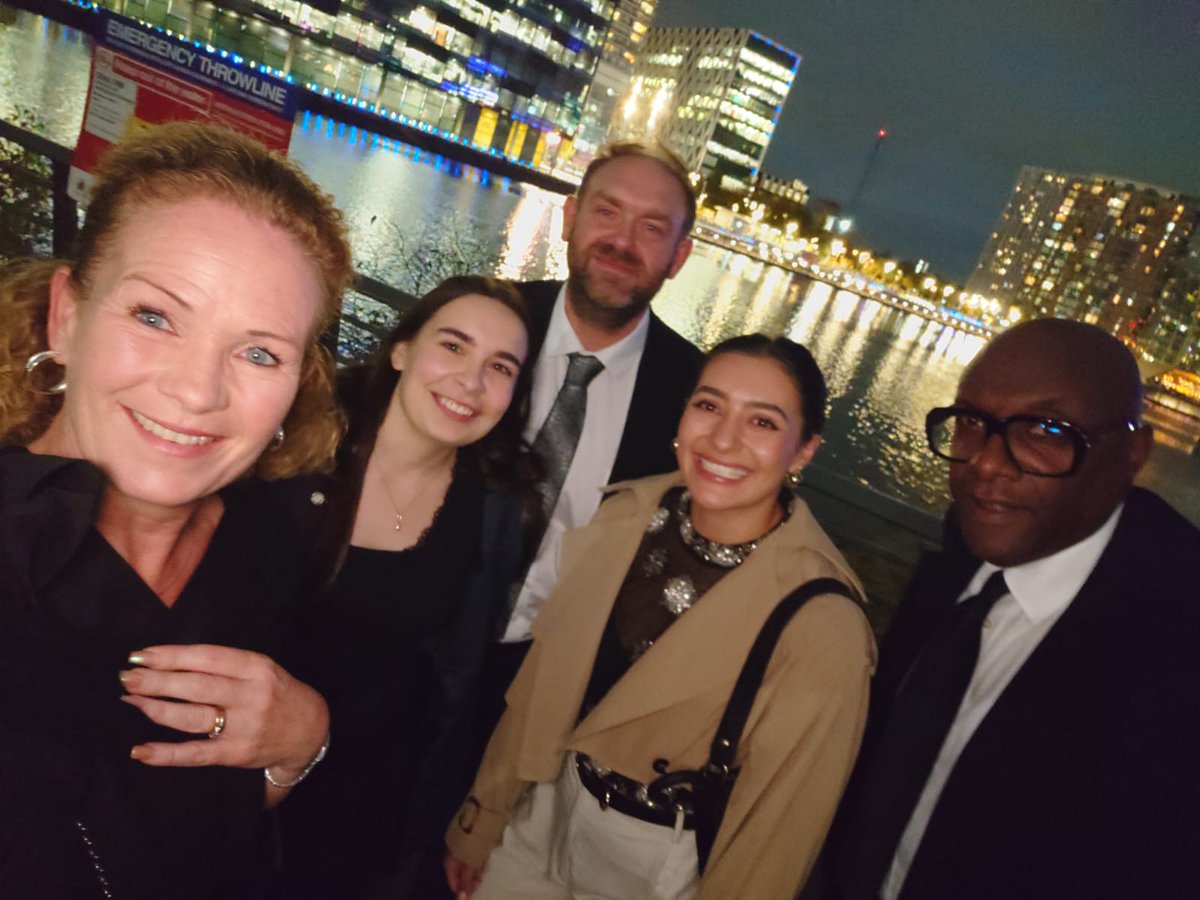 Great start to the digital leaders 100 awards evening where <a href="/MpftDigital/">MPFT Digital (NHS)</a> EPS is a finalist for Greentech award <a href="/endwar1967/">Andrew  Campbell</a> <a href="/mpft_pharmacy/">MPFT Pharmacy & Medicines Optimisation</a> @digileaders #dl100