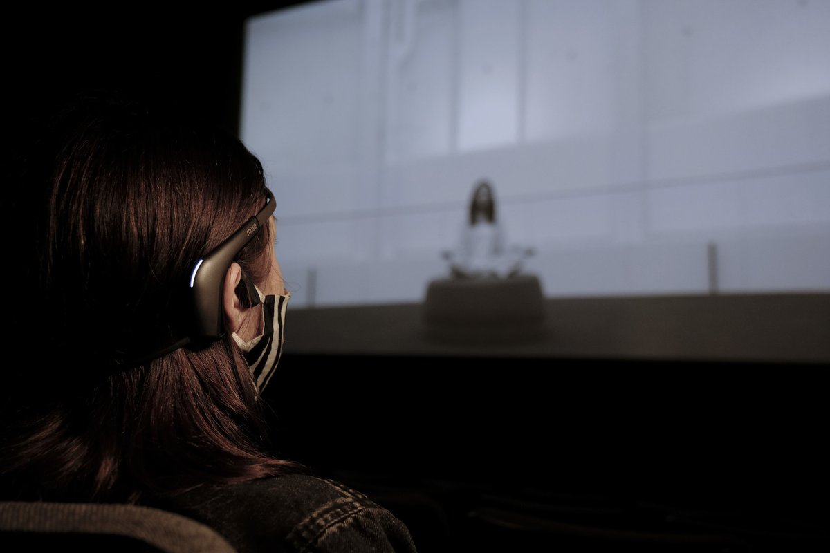 VFCexperience's tweet photo. .@VilleSherbrooke ne manquez pas la venue du premier long métrage adaptatif @VFCexperience mettant en vedette @Elisapie le 2 novembre à La @MaisonDuCinema! Billets en vente au https://t.co/oMUURPhDdH @H264Distr @re_ak_tech #XR #audio #immersif #neurotech #horreur https://t.co/Ruo5nIOZQq