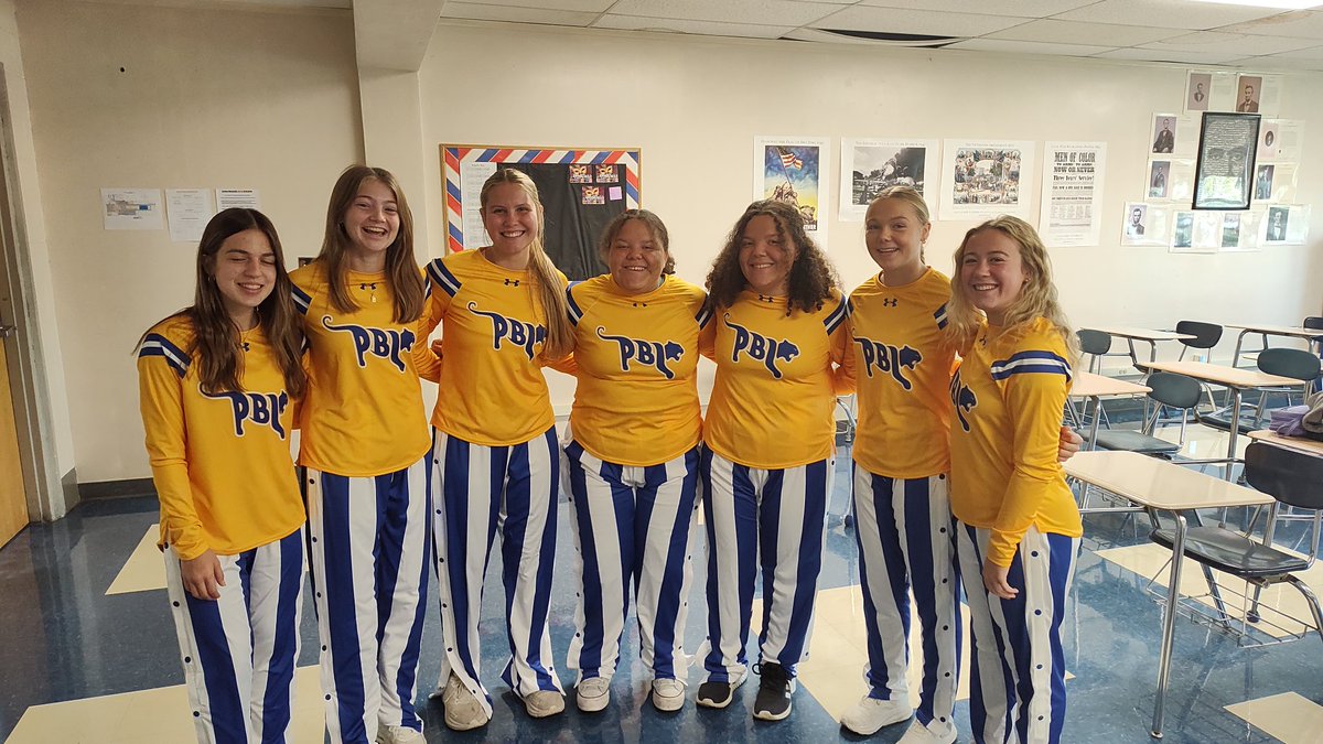 The girls basketball program would like to thank our booster club for providing us with new warm ups for the upcoming season. Thank you!!! 🔥 🔥 🔥 🔥