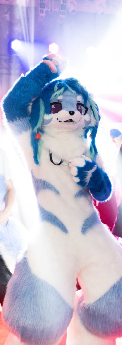 #身長と体重と年齢晒す見た人もだよー

186/74/23