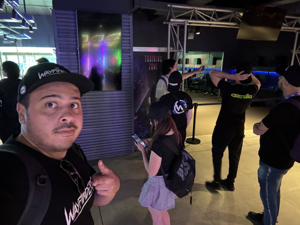 Spike 💫 tweet media