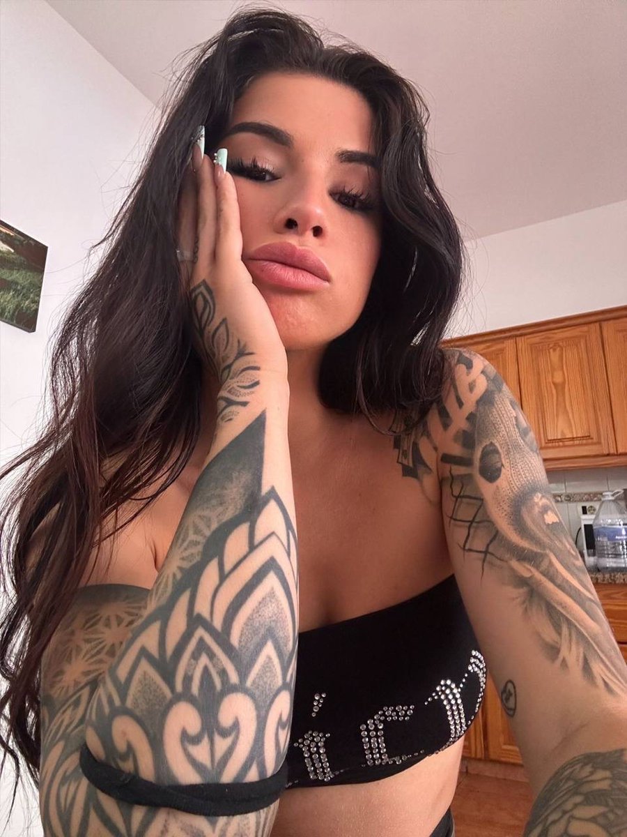 Amyy_deee's tweet photo. @BorrachosVIP Te ves tan bonita que estoy celosa 🤭 https://t.co/srC6F9vhR9