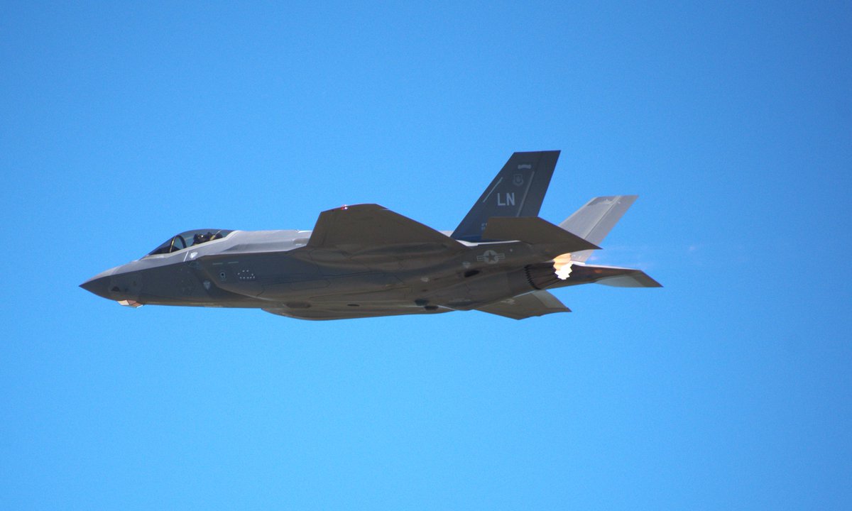 LakonSpotting's tweet photo. #ThrustThursday
#RammsteinFlag2024 #RAFL24
📍#Andravida AB
🗓️#SpottersDay
#USAFE #F35A of #48thFW based at RAF Lakenheath taking off in full AB during the morning wave.
#aviation #avgeek #LightningII https://t.co/eHwoz7DMkO