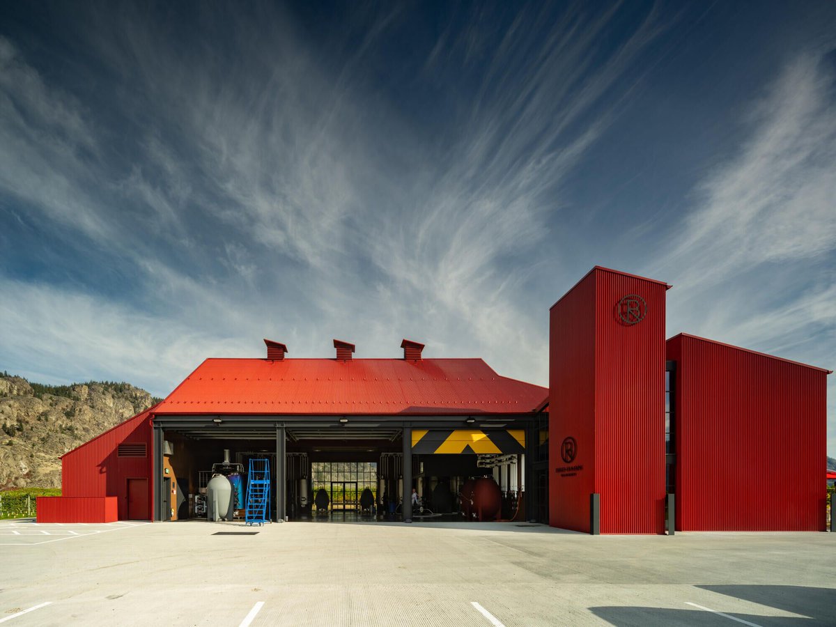 Archello's tweet photo. The Red Barn Winery at Jagged Rock by @olsonkundig transforms an agricultural structure into a hospitality space.
https://t.co/WP41qhrxOs
#ArchitecturalTransformation #WineAndDesign #SustainableMaterials https://t.co/2fWYfofnmH