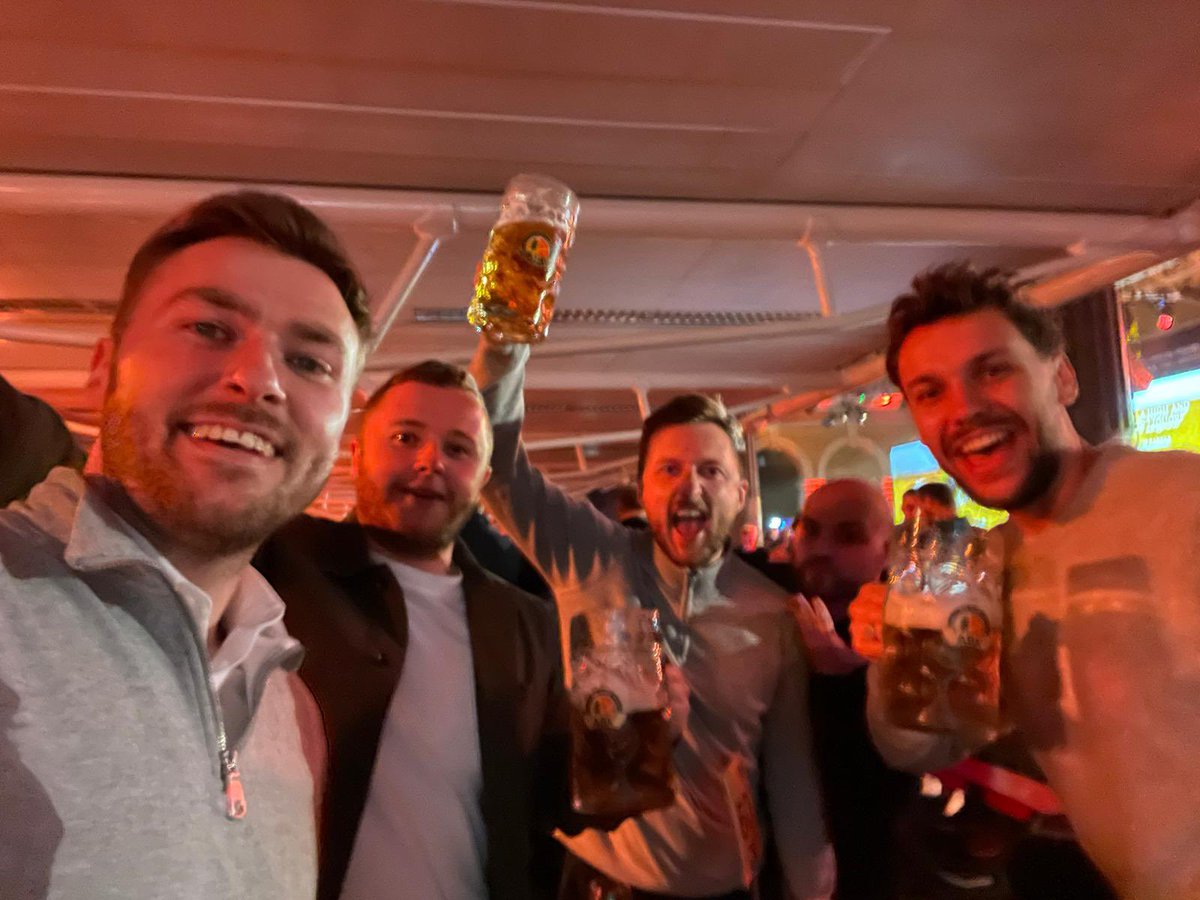 squiffwilson's tweet photo. @LondonBierfest single ladies. Reveal yourself… https://t.co/N1Ricg71oq