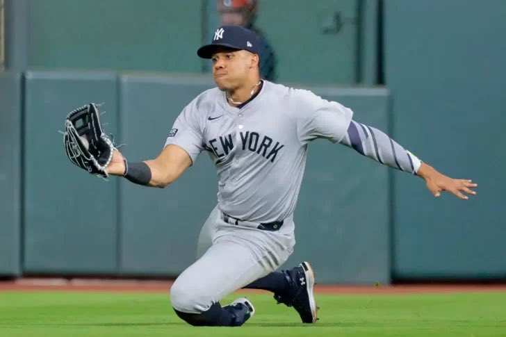 rollingfermin's tweet photo. NI TANTO
No parece justo el periodista de NBC Sports Boston John #Tomase al calificar al dominicano Juan Soto “un carnicero” defensivo para justificar su apuesta a Wilyer Abreu como ganador del Guante de Oro.
@JuanSoto25_ no será espectacular o extraordinario pero tampoco “un peligro público “ en la posición. Creo que se excede.