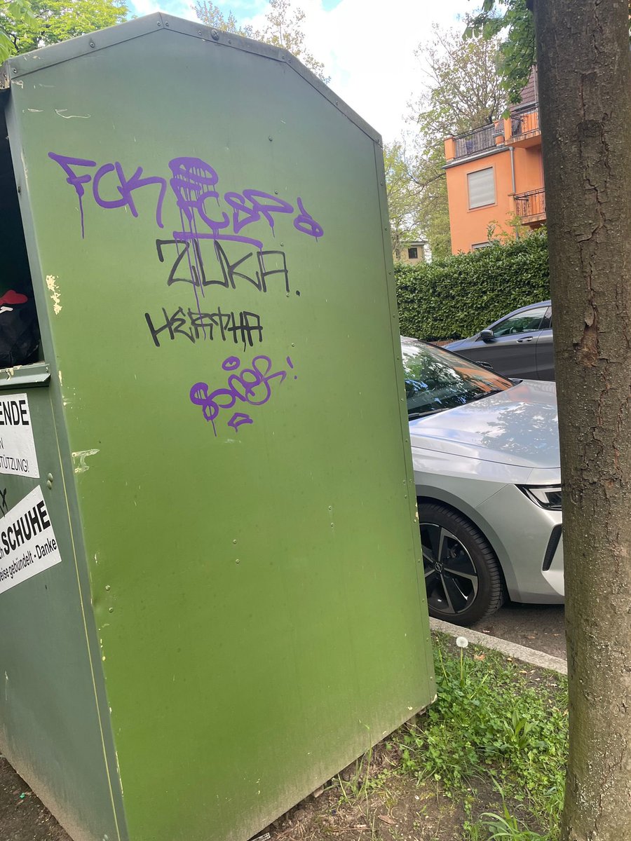 Genosse Gegengeradenbesetzer tweet media