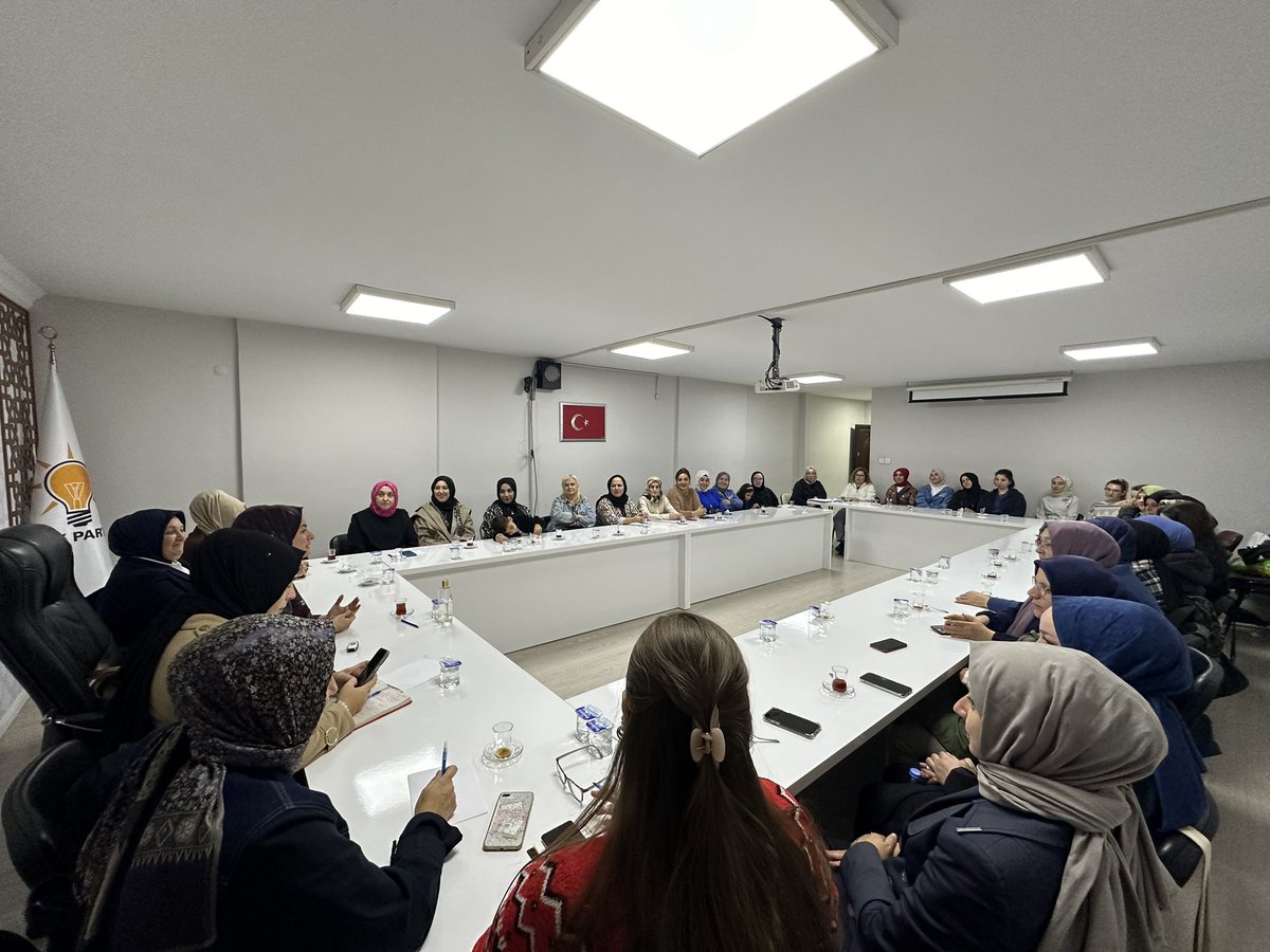AK Kadın İzmit (@akkadinizmit41) on Twitter photo Haftalık olağan yönetim kurulu toplantımızı; İlçe Kadın Kolları Başkanımız <a href="/Pnaratabay1/">Pınar ATABAY</a> başkanlığında, il iletişimcimiz Lütfiye Tanrıverdi’nin katılımıyla gerçekleştirdik.
<a href="/aysekesir/">Ayşe Keşir 🇹🇷🇹🇷🇹🇷</a>
<a href="/erkankandemir/">Erkan Kandemir</a> Haftalık olağan yönetim kurulu toplantımızı; İlçe Kadın Kolları Başkanımız <a href="/Pnaratabay1/">Pınar ATABAY</a> başkanlığında, il iletişimcimiz Lütfiye Tanrıverdi’nin katılımıyla gerçekleştirdik.
<a href="/aysekesir/">Ayşe Keşir 🇹🇷🇹🇷🇹🇷</a>
<a href="/erkankandemir/">Erkan Kandemir</a>