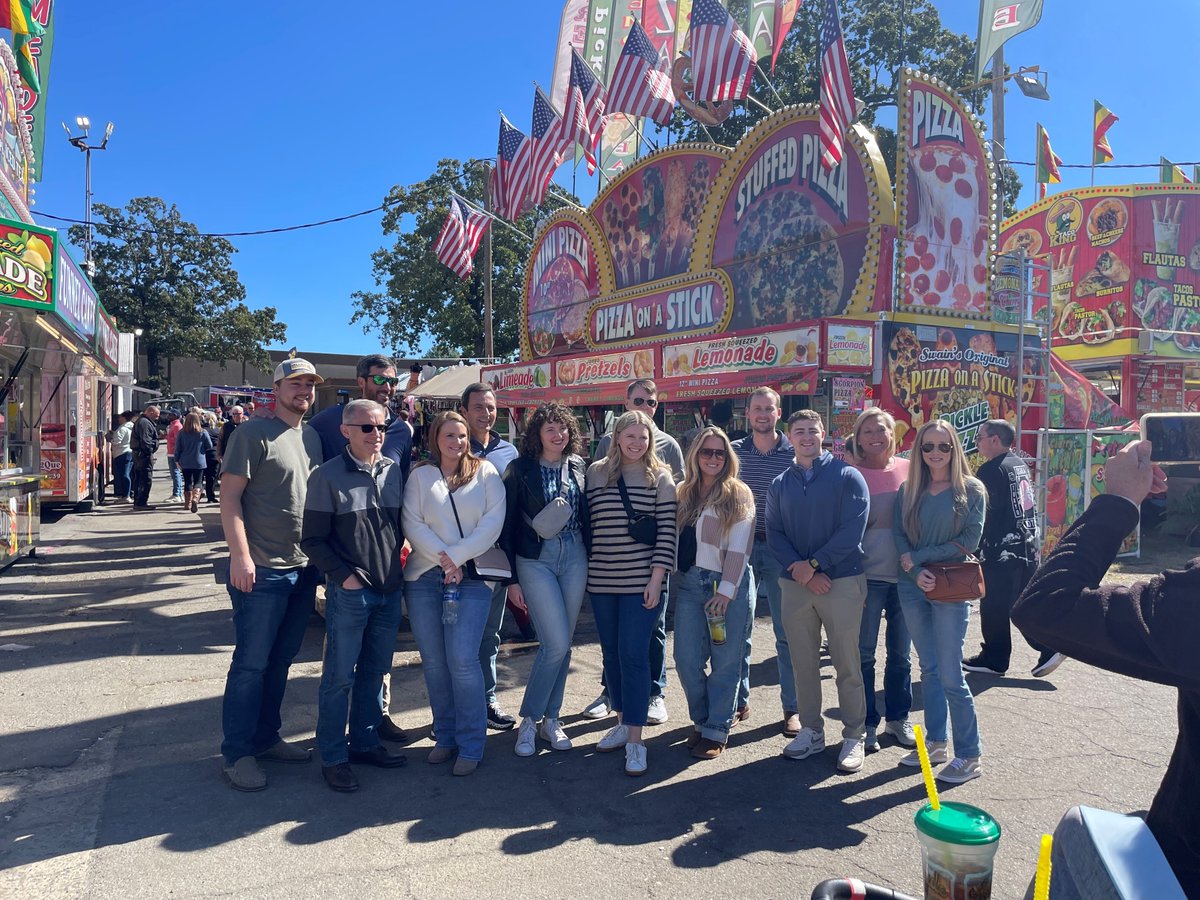 hogantaylorllp's tweet image. A group from our Little Rock office enjoyed a trip to the Arkansas State Fair for lunch! Nothing beats fair food, fun, and the chance to connect with colleagues outside the office. 🎡 #ArkansasStateFair #TeamOuting