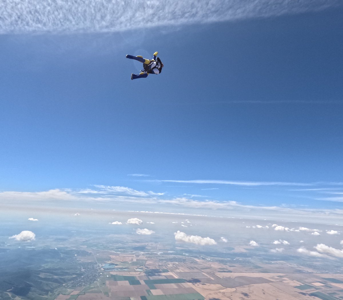GojumpR's tweet photo. 📸 Don't forget, we capture every moment of your jump, from takeoff to landing! 😎
https://t.co/HTKgZjSxM4 https://t.co/thOJCxul7l