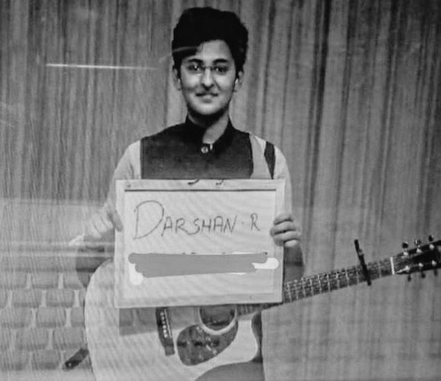 ManshiDS's tweet image. SADKO SE UTHAKE AMBAR PE, MAIN HE HOON MAIN HE HOON 🔥 @DarshanRavalDZ

you made it Darshan ✨

OUT OF CONTROL OUT NOW
HAPPY BIRTHDAY DARSHAN RAVAL 
#DarshanRavalTurns30 #OutOfControl