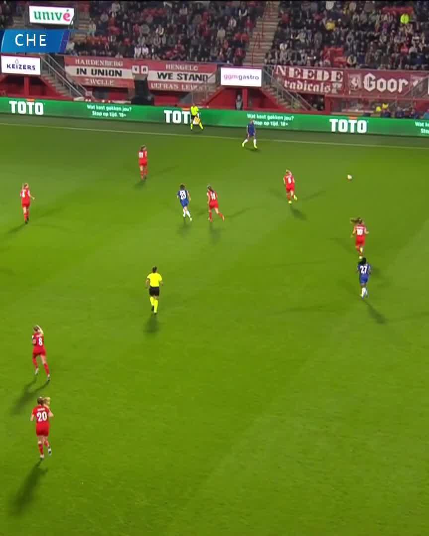 🔵 Aggie Beever-Jones on the mark for The Blues early on in Enschede!Watch live for free on DAZN ▶️  #UWCL #UWCLonDAZN