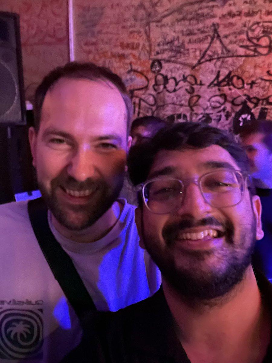 riddl3sec's tweet photo. One with the guy who got me into Azure. @_dirkjan https://t.co/EKd345VU6r